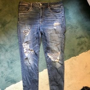 High-Rise American Eagle Ripped Jegging